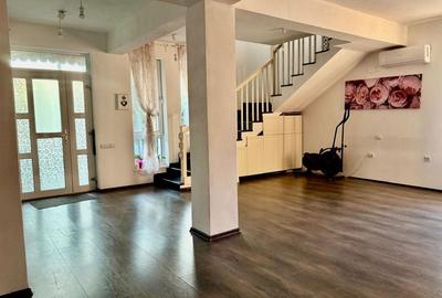 Casă cu 4 camere cu Teren 700 Mp în Central - 8