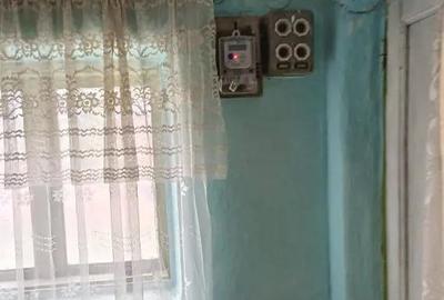 Casă cu 5 camere cu Teren 200 Mp în Potigrafu - 9