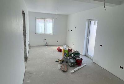 Casă cu 7 camere cu Teren 750 Mp în Central - 20