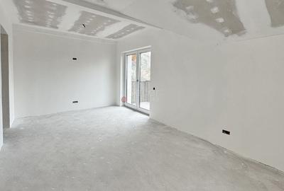 Complex cu acces limitat, retras de traficul urban - 10