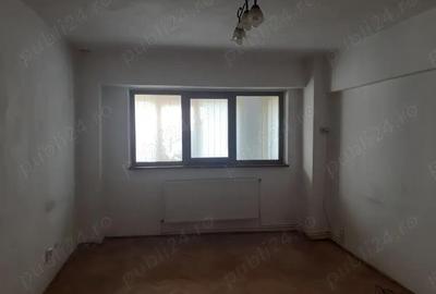 Vanzare Apartament 1 cam. cf.1 dec., parter cu balcon, suprafata totala 44.mp., Bld. Dorobantilor - 2