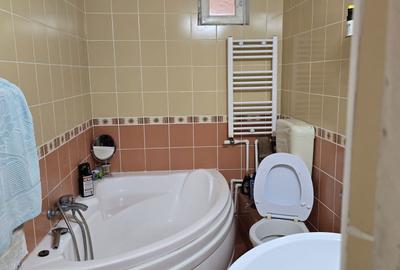 Casă cu 4 camere în Central - 2