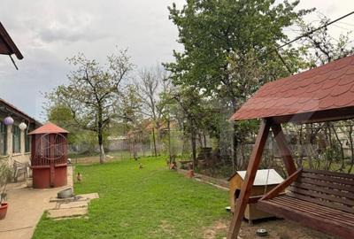 Casa de vanzare, cu 3 camere, 120 mp, 1080 mp teren, zona Si - 10