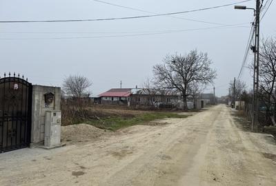 Teren Construcții intravilan de 1800 mp, în Est - 3