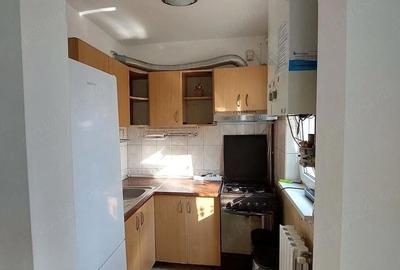 Apartament cu 3 camere semidecomandat în Dacia - 4