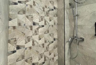 Casă cu 5 camere cu Canalizare în Lumina - 1