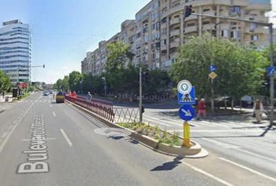 Spațiu comercial, de 200 mp, în Decebal - 4