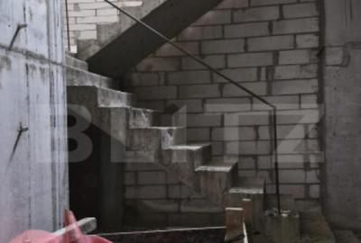 Spațiu comercial, de 400 mp, în Central - 3