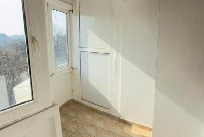 Apartament cu 3 camere, mobilat în Tei - 17