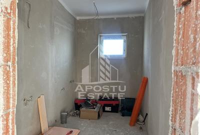 Casă cu 4 camere cu Teren 325 Mp în Sânandrei