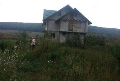 Casă cu 4 camere în Dobrovăț - 6