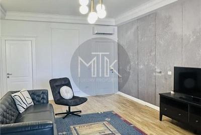 Apartament cu 4 camere decomandat în Calea Victoriei