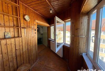 Apartament cu 2 camere decomandat în Cugir