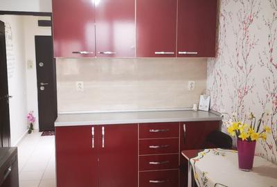 Proprietar, vand apartament cu 2 cam. mobilat si  utilat - 4