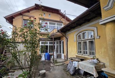 Casă cu 4 camere în Central - 5