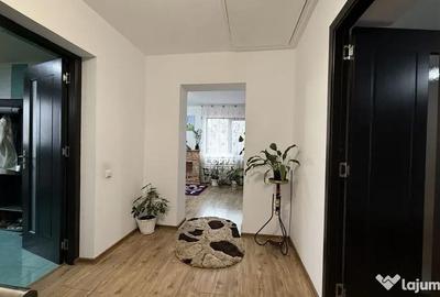 Casă cu 5 camere cu Teren 1600 Mp în Unguraș - 1