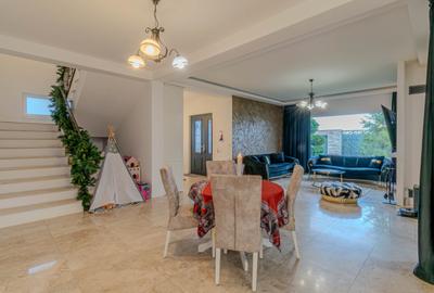 Locuinta construită pentru a fi locuită, nu doar admirată, complet mobilata - 32