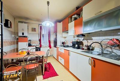 Apartament cu 3 camere decomandat, mobilat în Central - 2