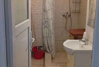 Garsonieră decomandată în Central - 1