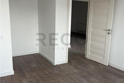 Apartament cu 2 camere decomandat în Nufărul - 6