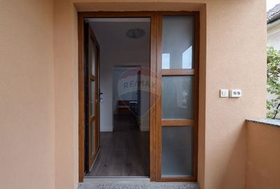 Casa cu 2 camere de inchiriat, zona Andrei Muresanu - 2