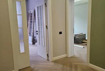 Apartament cu 3 camere semidecomandat în Ultracentral