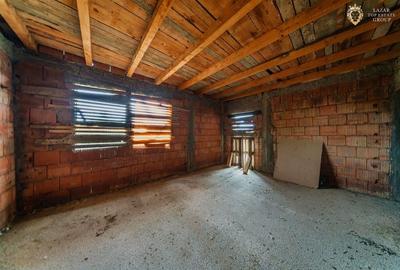 Casă la roșu de vânzare  in Vinga - 19