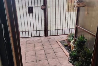 Casă individuală cu 6 camere cu Canalizare în Colentina - 18