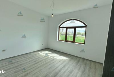 Casă cu 4 camere în Remuș - 2