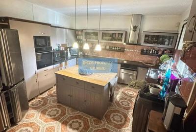 Casă cu Canalizare în Central - 19