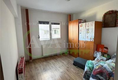 Apartament cu 3 camere decomandat în Mioriței - 5