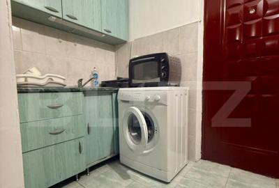 Garsonieră decomandată în Triaj