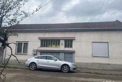 Casă cu 5 camere cu Teren 508 Mp în Central - 14
