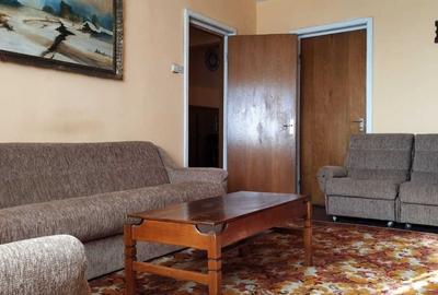 Apartament cu 3 camere decomandat, mobilat în Central