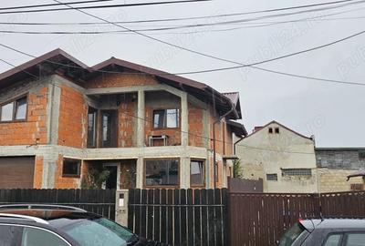 Casă cu 4 camere cu Teren 367 Mp în Central - 9