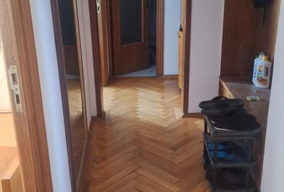 Apartament cu 4 camere decomandat în Astra - 4