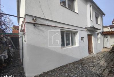 Apartament cu 3 camere decomandat, mobilat în Sub Arini - 2