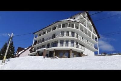 Spațiu comercial, de 1,115 mp, în Central - 4