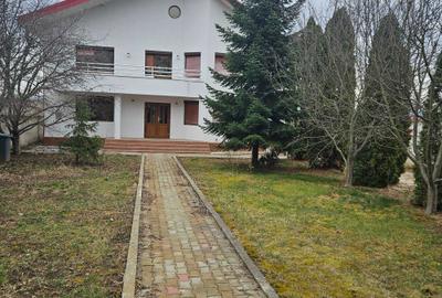 Casă cu 4 camere în Hemeiuș - 4