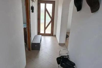 Casă cu 5 camere cu Teren 500 Mp în Sânmihaiu German - 9