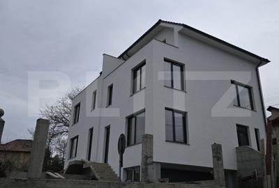 2 Unitati, Duplex semifinisat, zona Dambul Rotund, priveliste spre oras - 1