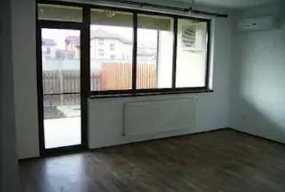 Casă cu 5 camere în Pipera