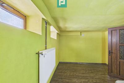 Casă individuală cu 4 camere cu Piscina în Pârneava - 14