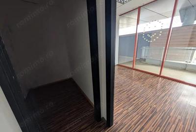 Spatiu 30AVENUE, asigurari, consultanta , servicii - 2