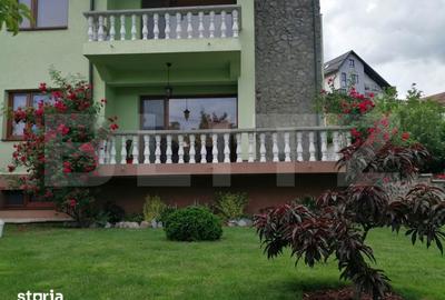 Casă cu 3 camere cu Teren 557 Mp în Central - 1