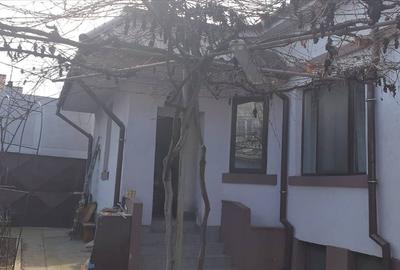 Casă cu 6 camere în ICIL