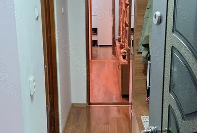 Apartament 3 camere situat la etajul 3 - 3