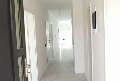Casă cu 4 camere decomandat în Mărtinești - 3
