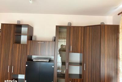 Apartament cu 2 camere decomandat în Tractorul - 2