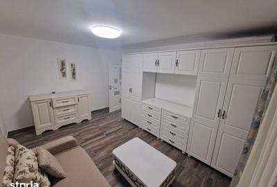 Apartament cu 3 camere, mobilat în Mioriței